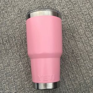 💕💕pink Yeti only washed never drank out of. 30 oz yeti